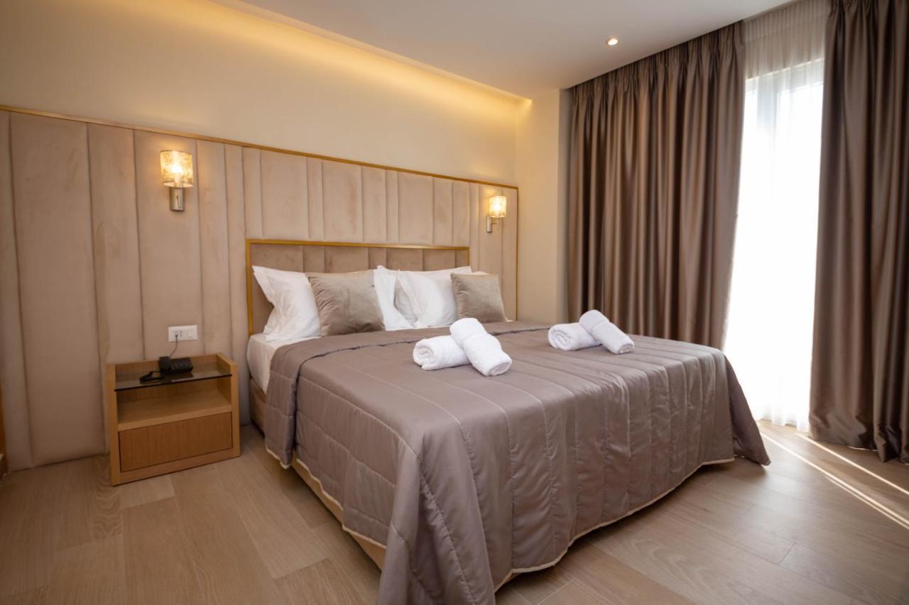 Merar Hotel Golem  Luaran gambar