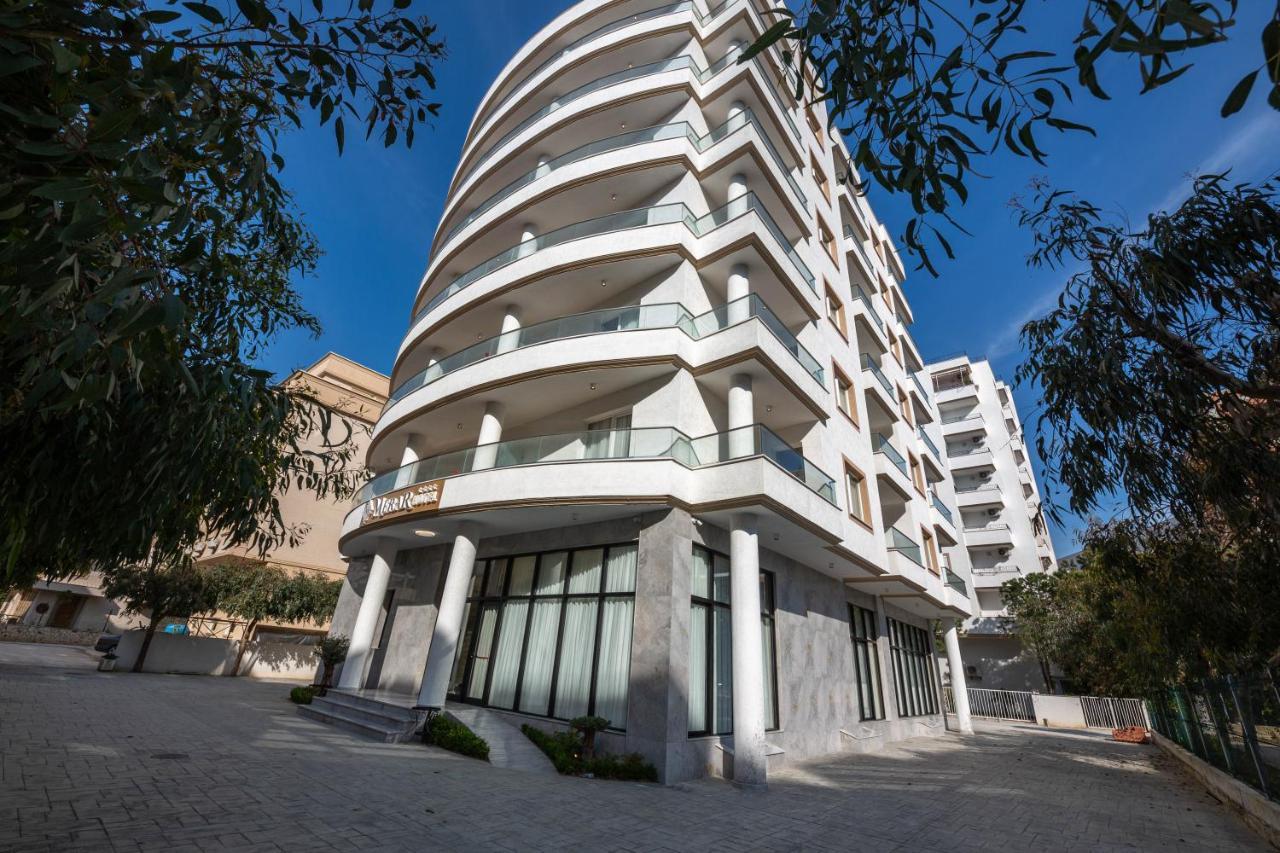 Merar Hotel Golem  Luaran gambar