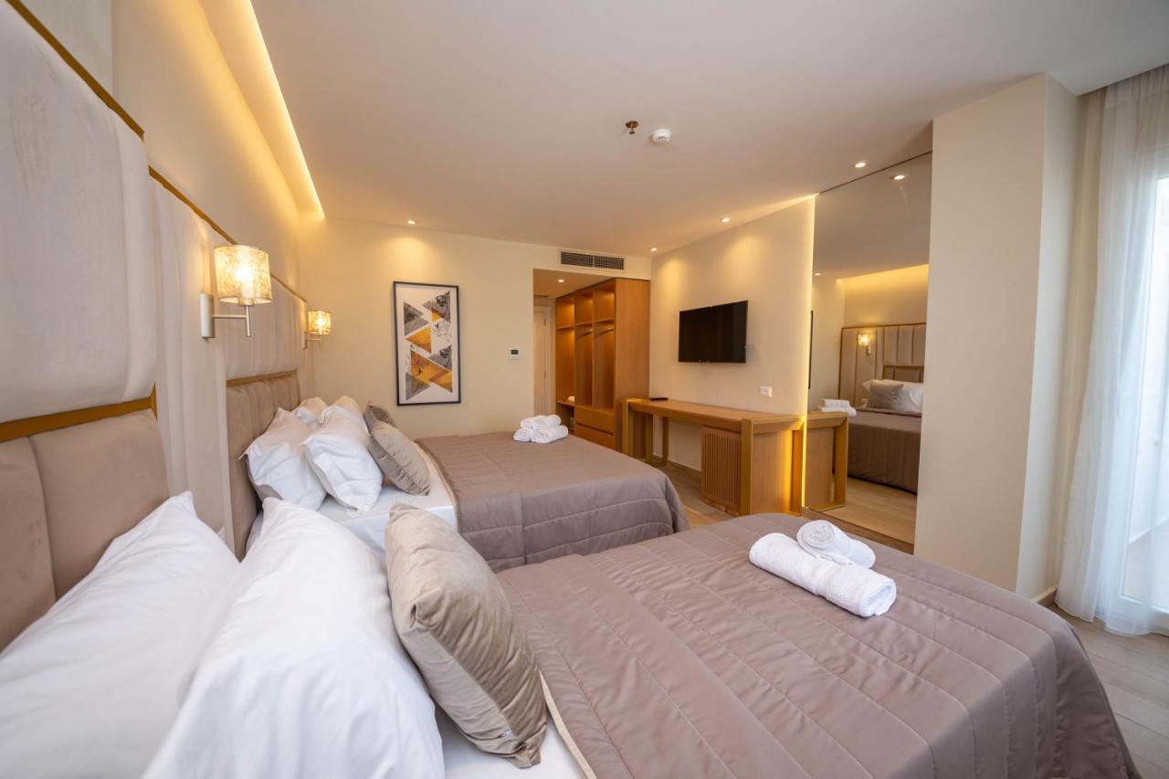 Merar Hotel Golem  Luaran gambar