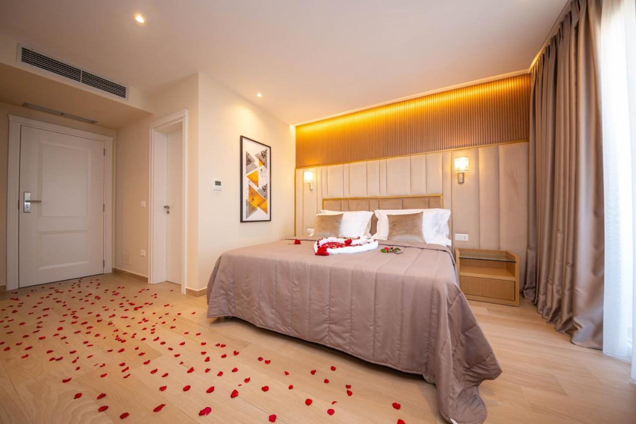 Merar Hotel Golem  Luaran gambar