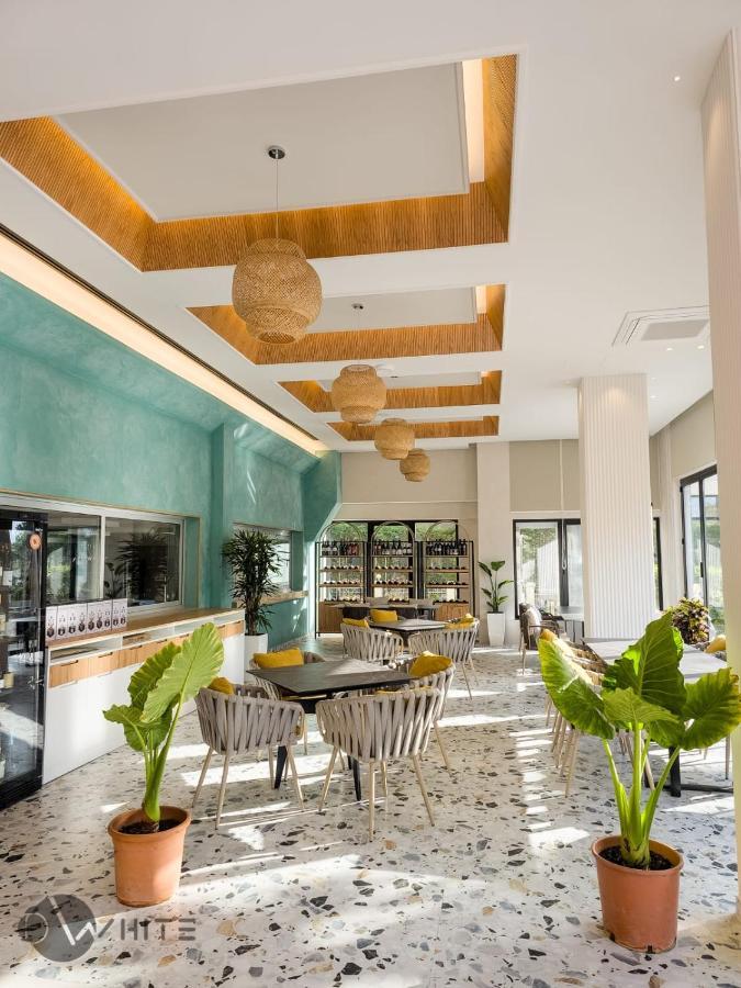 Merar Hotel Golem  Luaran gambar