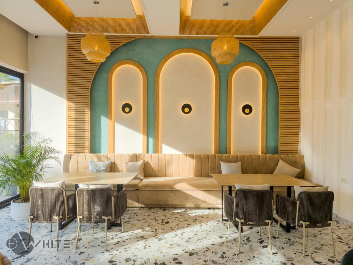 Merar Hotel Golem  Luaran gambar